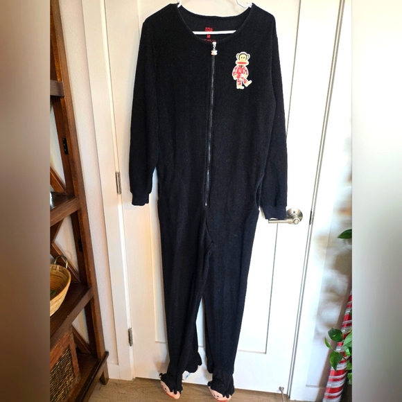 Rare Paul Frank Footed 1 Piece Union Suit Zip Monkey Pajama Black Red Size M - Picture 1 of 8